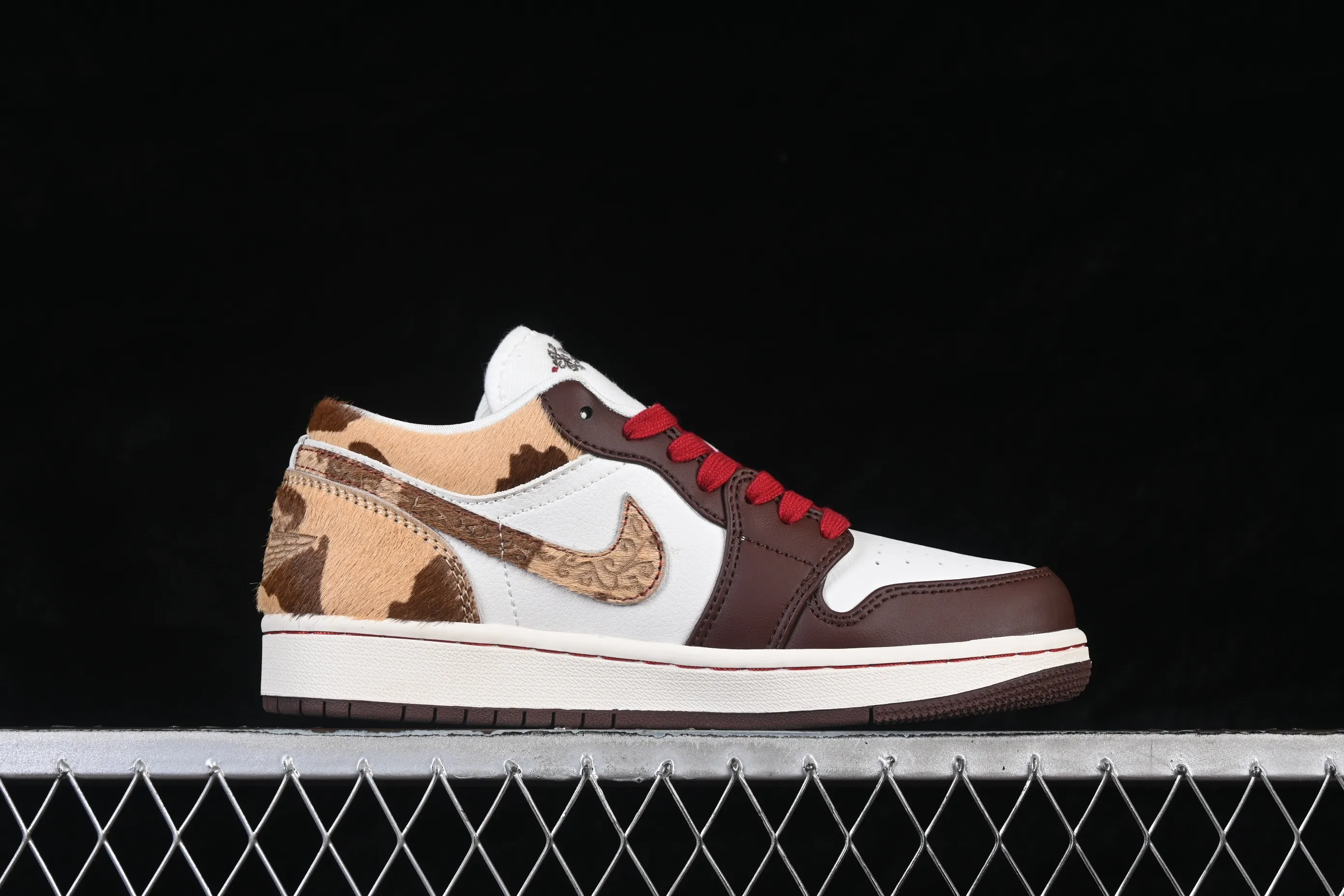 All categories Air Jordan Jordan series basketball shoes Air Jordan 1 Low Air Jordan 1 Low "Year of the Horse" AJ1 Joe 1 Year of the Horse CNY low-top retro basketball shoes IQ5321-121